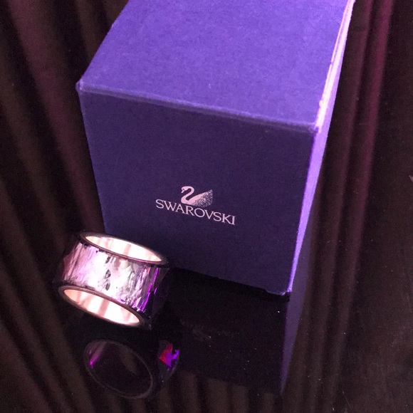 Swarovski Ring - Picture 2 of 8